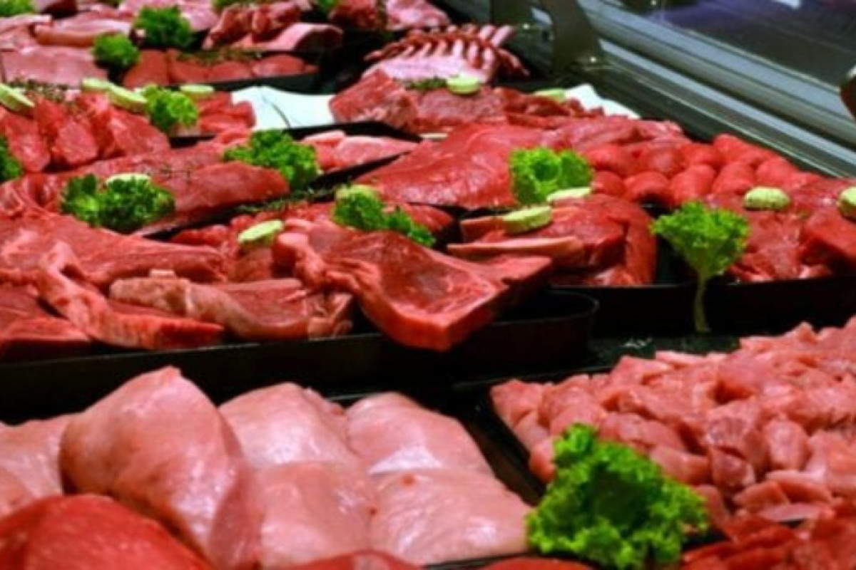 Депутат: В Агджабеди продаваемое за 8 манат мясо в Баку предлагается за 18 манатов, какая тут методология подсчета?