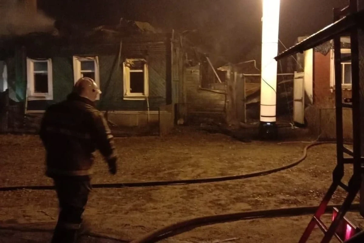 Жертвами пожара в жилом доме в России стали 4 человека