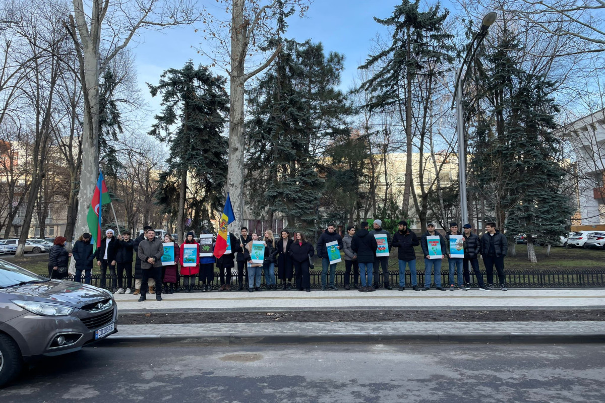 В Будапеште, Праге и Кишиневе выражен протест против армянского экотеррора - ФОТО 