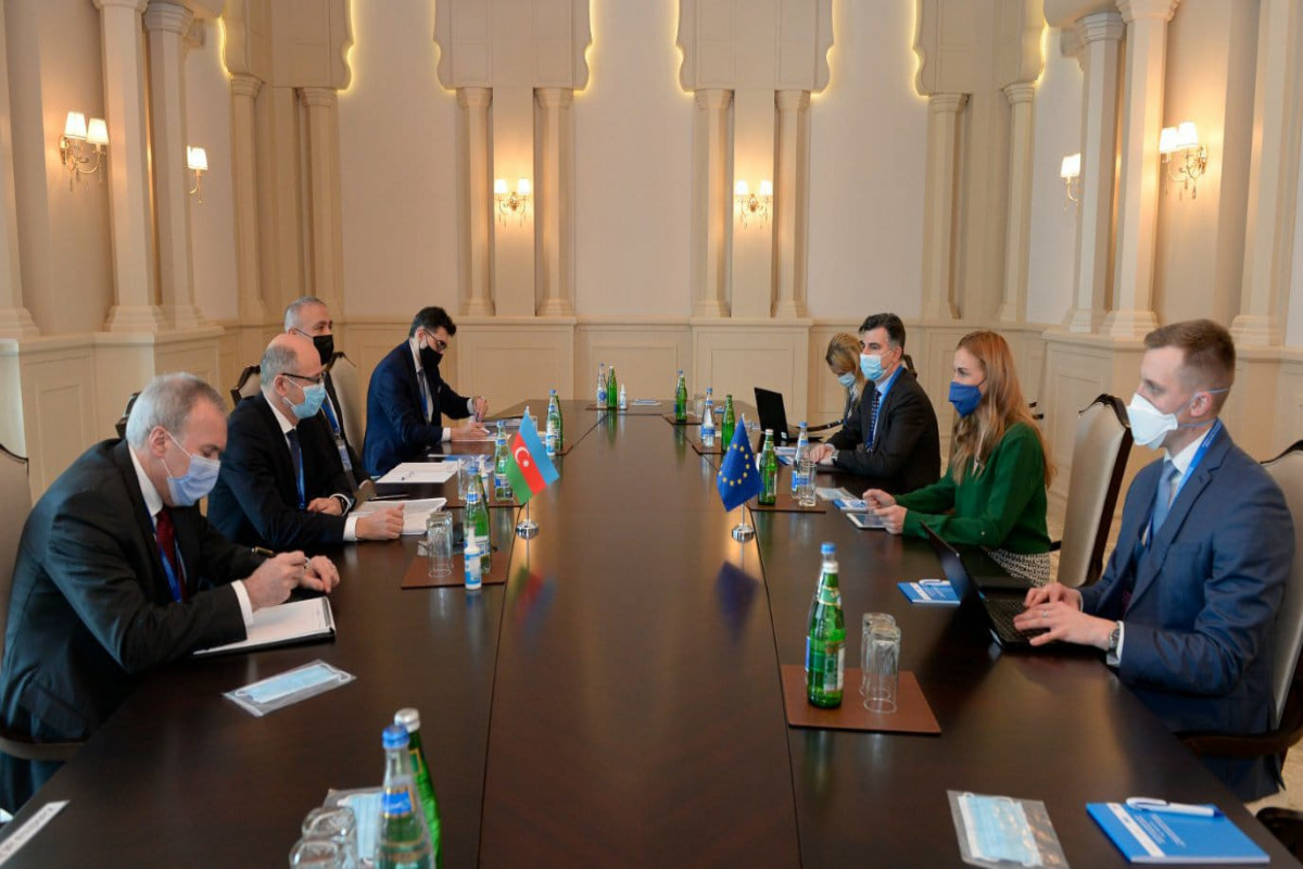 Встреча министра энергетики Парвиза Шахбазова с еврокомиссаром по энергетике Кадри Симсоном