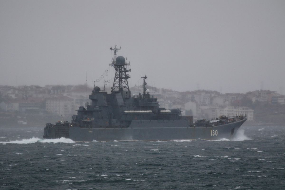 Военные корабли России направились в Черное море