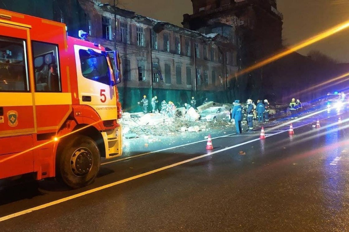 В Турции перевернулся автобус с туристами, погибли 5 человек