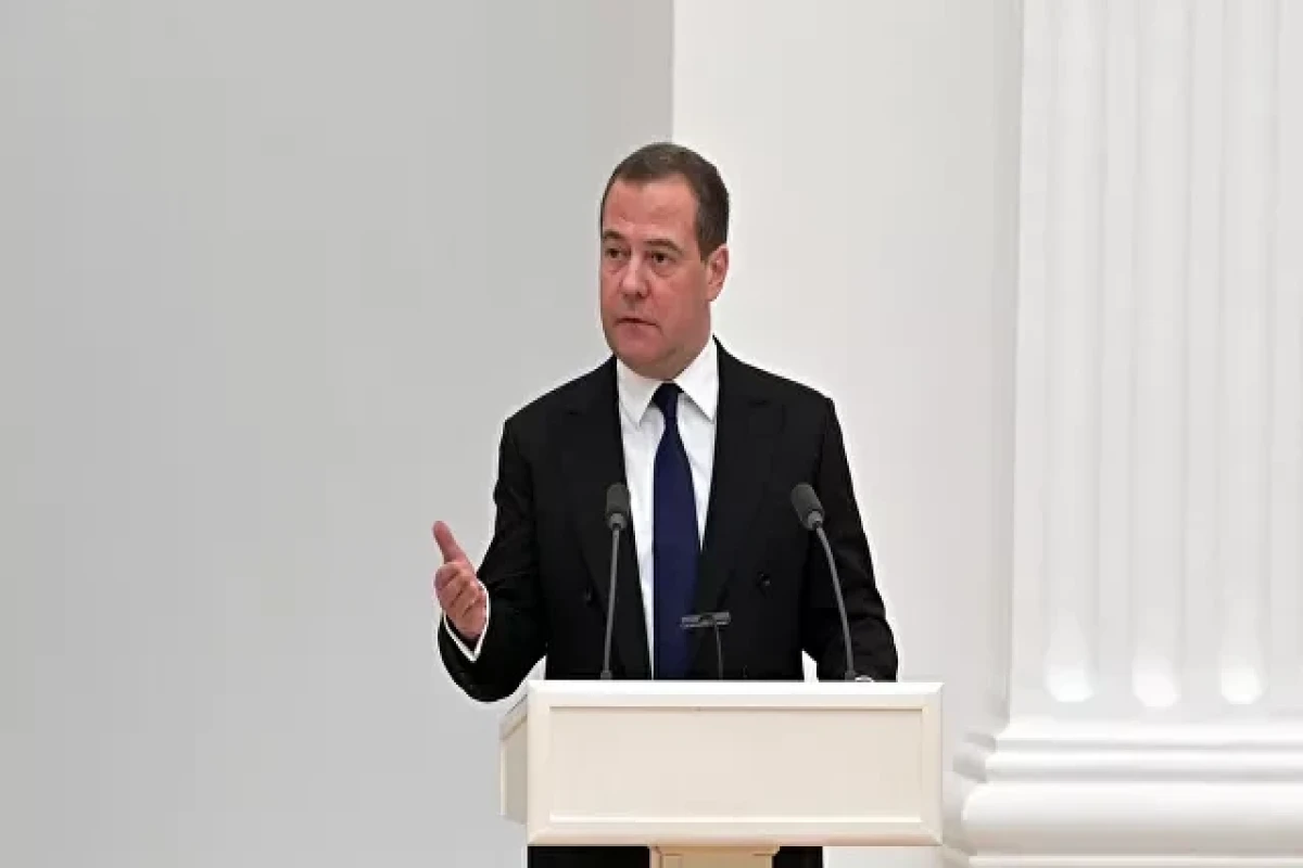 Дмитрий Медведев