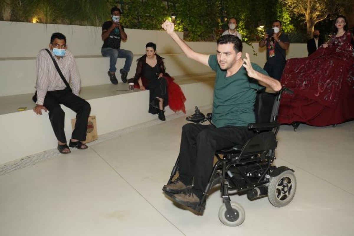 Спектакль «Bədənimin danışacaq hekayəsi var» Компании инклюзивного перформанса DanceAbility Azerbaijan