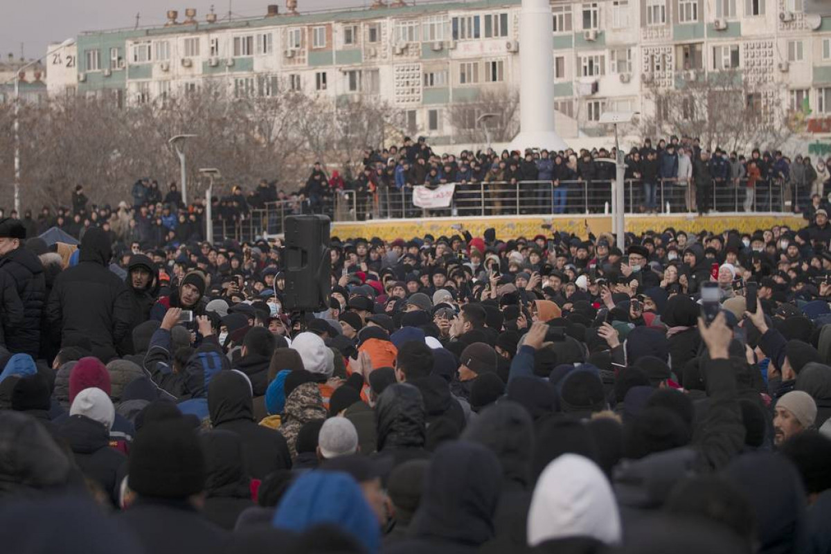 В Казахстане в связи с беспорядками задержали почти 8 тыс. человек