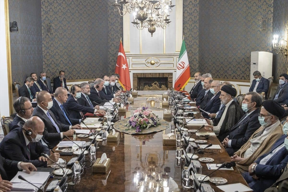 В Тегеране проходит заседание Совета сотрудничества высокого уровня Турция-Иран