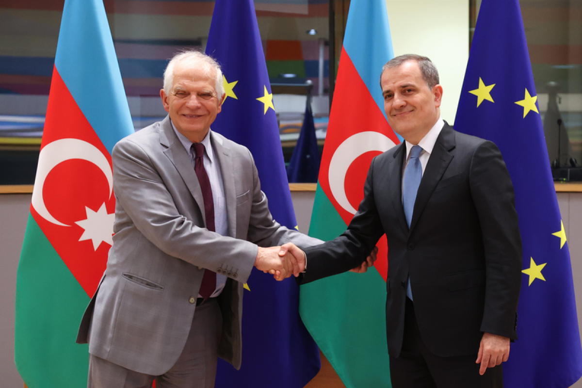 Боррель, Байрамов