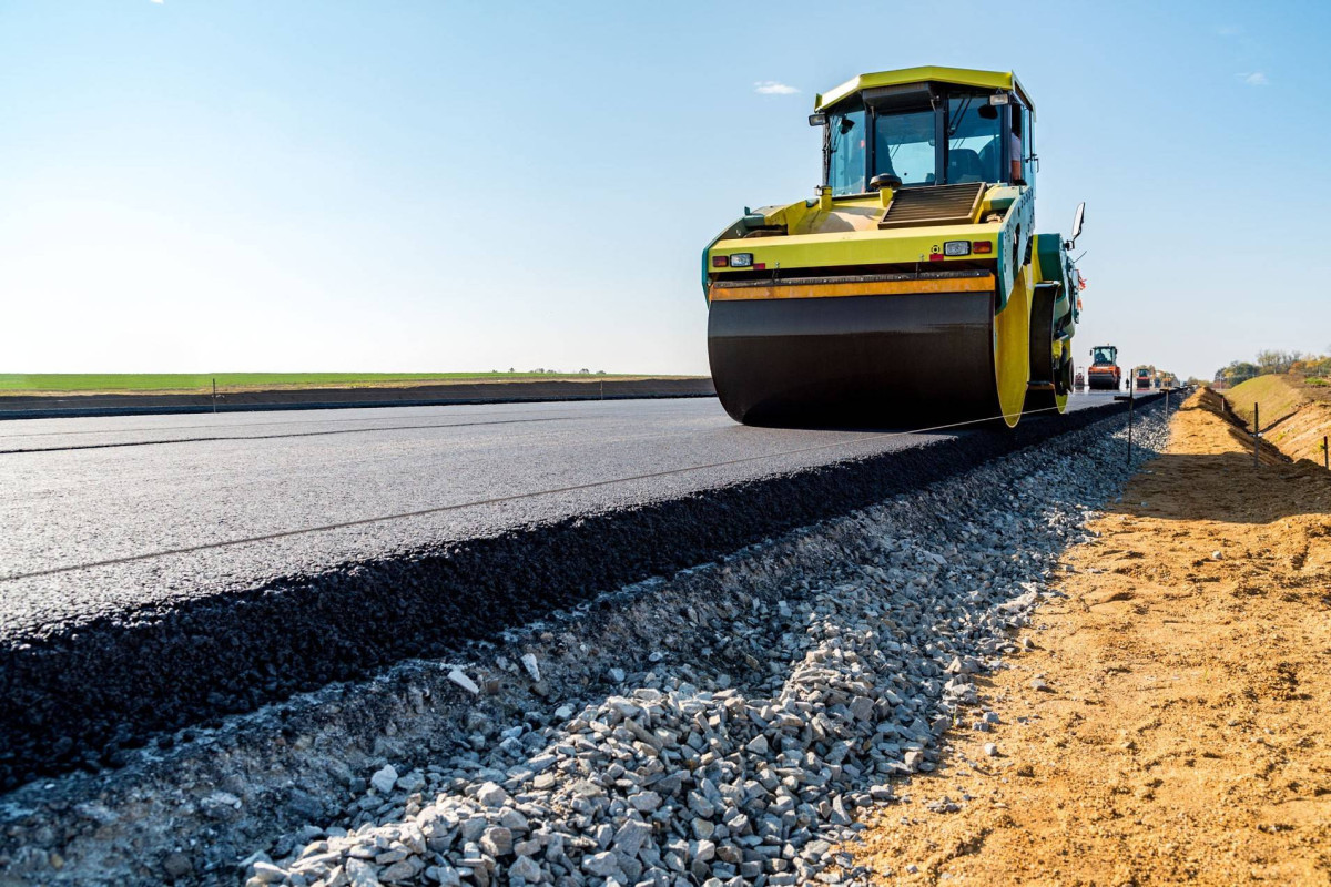 На реконструкцию дорог в Сабунчинском районе выделено 7,5 млн манатов