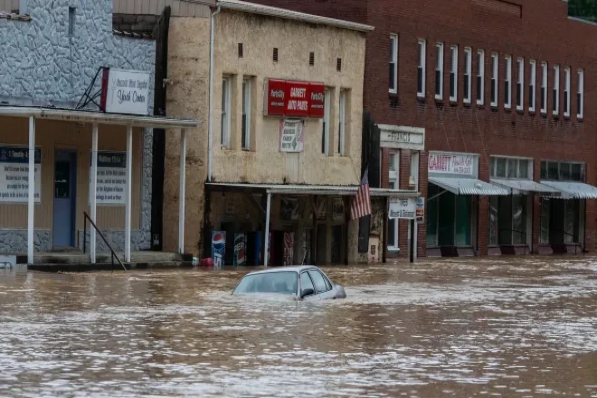 Число жертв наводнения в Кентукки возросло до восьми