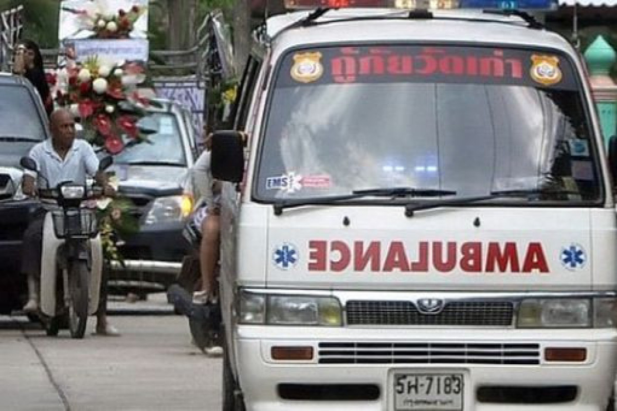 В Индии автобус упал в ущелье, погибли 25 человек