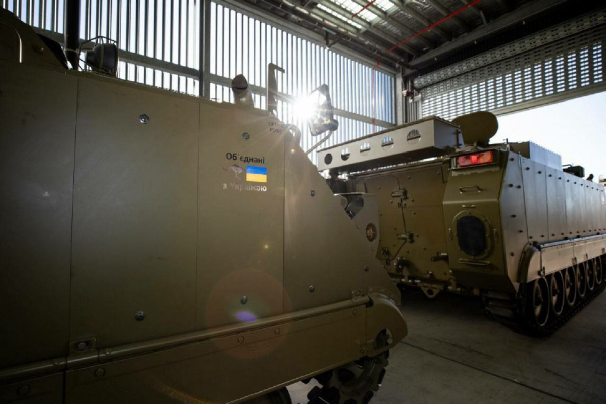 бронетранспортеры M113AS4