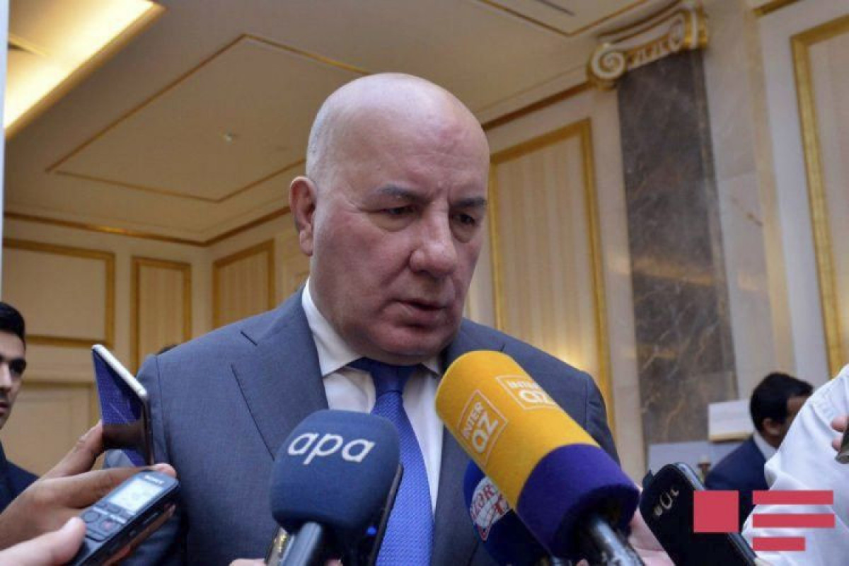 Эльман Рустамов