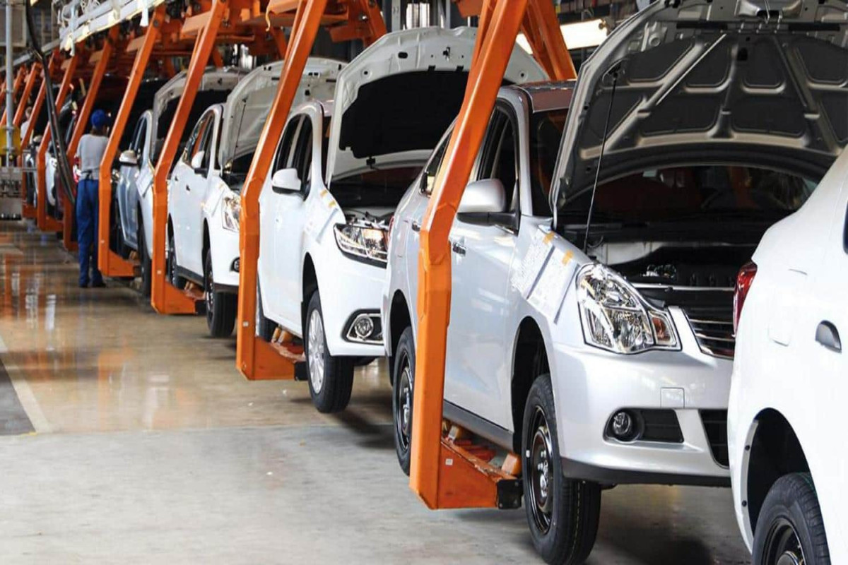 Выпуск легковых авто в России упал на 96,7%