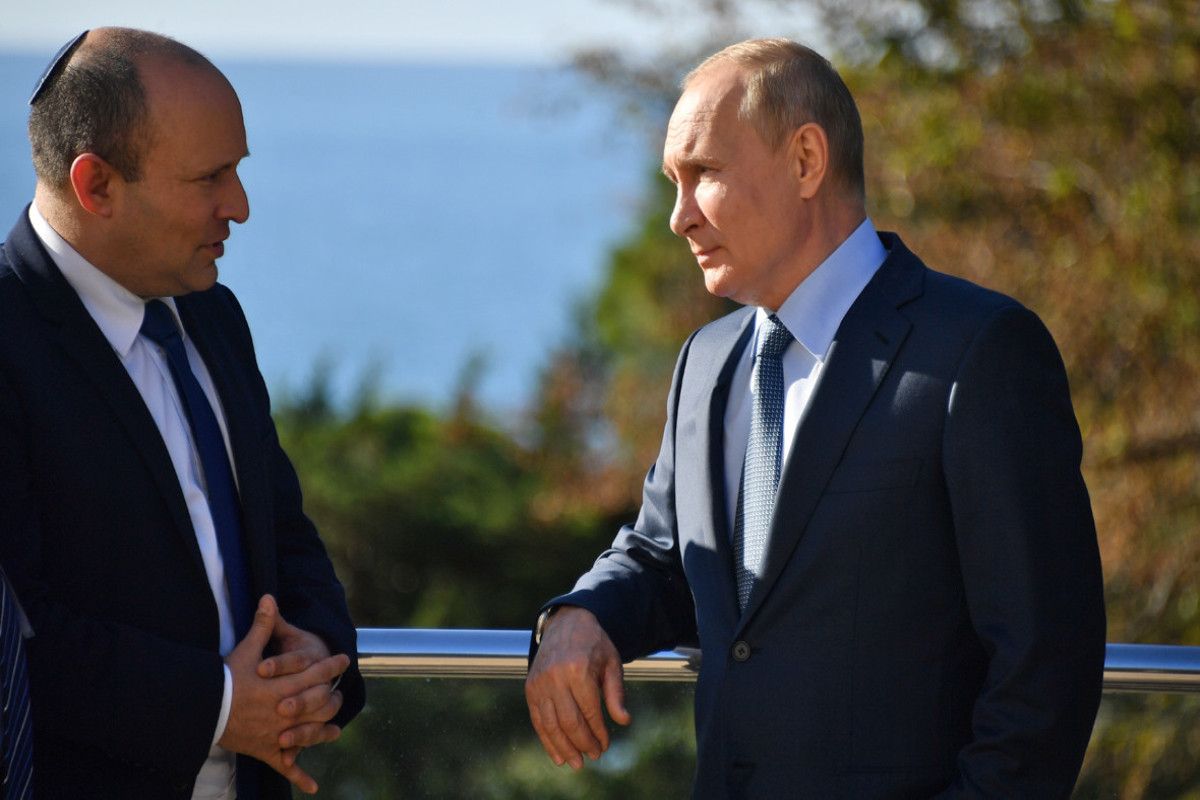 президент России Владимир Путин, премьер-министр Израиля Нафтали Беннет