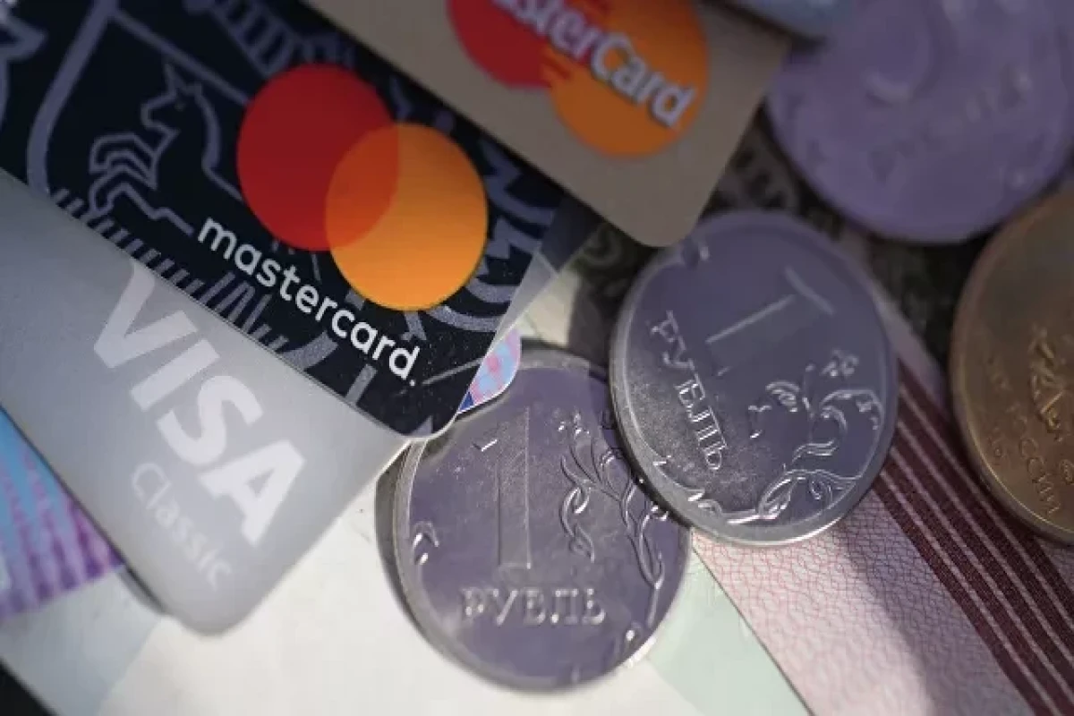 Visa и Mastercard объявили о приостановке своей деятельности в России