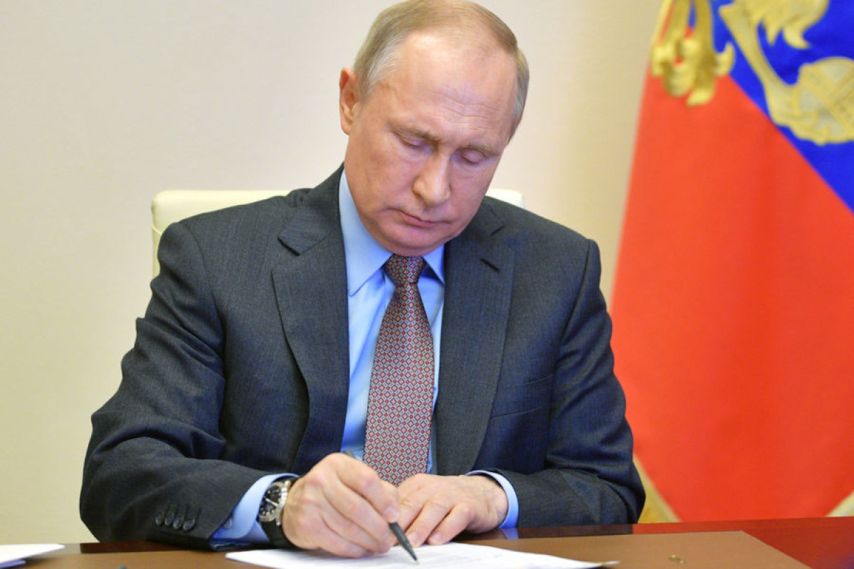 Путин подписал указ о запрете вывоза и ввоза в Россию части продукции
