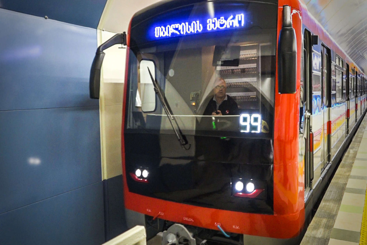 ЕБРР приостановил покупку у России вагонов для метро Тбилиси