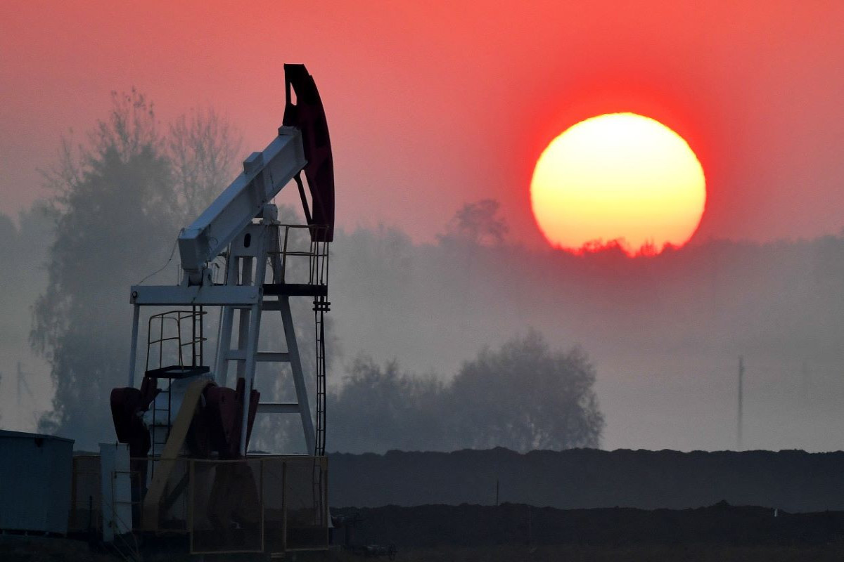Нефть снова подешевела