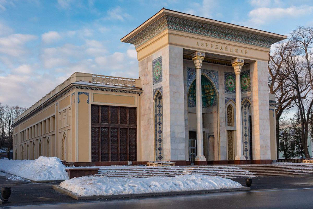 Появилось сообщение о заложенной бомбе в павильоне” Азербайджан " в Москве