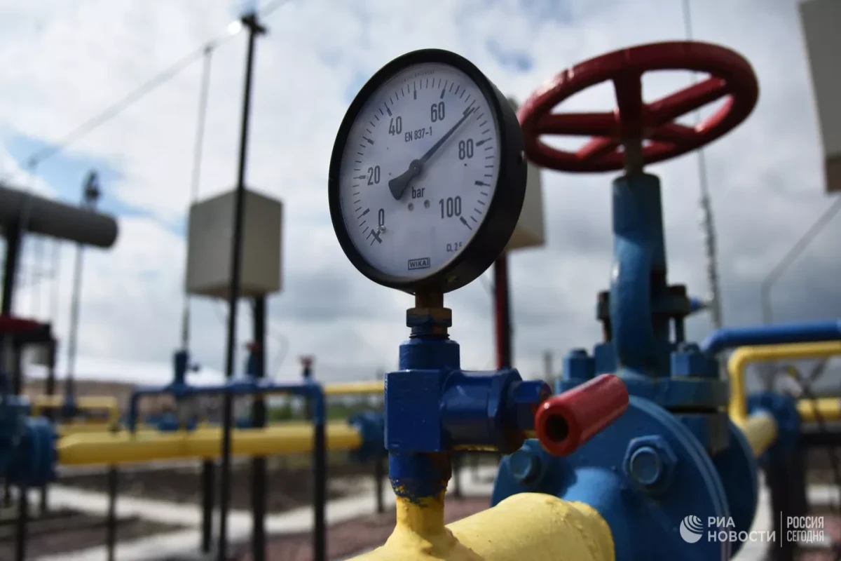 Глава ЕК заявила, что ЕС не позволит платить за российский газ в рублях