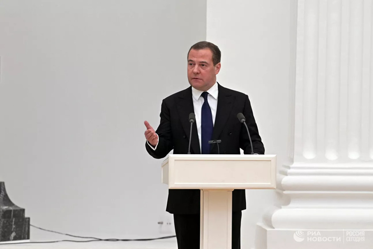 Дмитрий Медведев