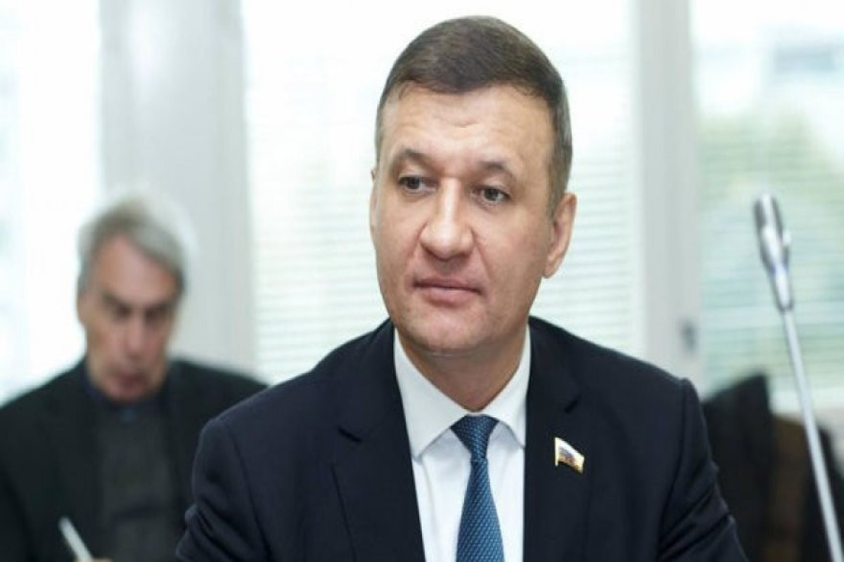 Дмитрий Савельев