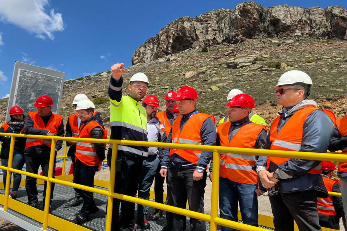 Делегация ЗАО AzerGold ознакомилась с золоторудным месторождением Оксут в Турции