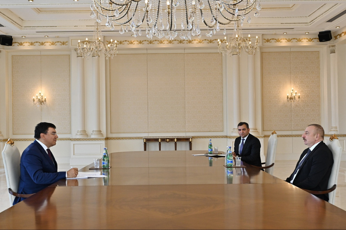 Президент Ильхам Алиев принял вице-премьера Узбекистана
