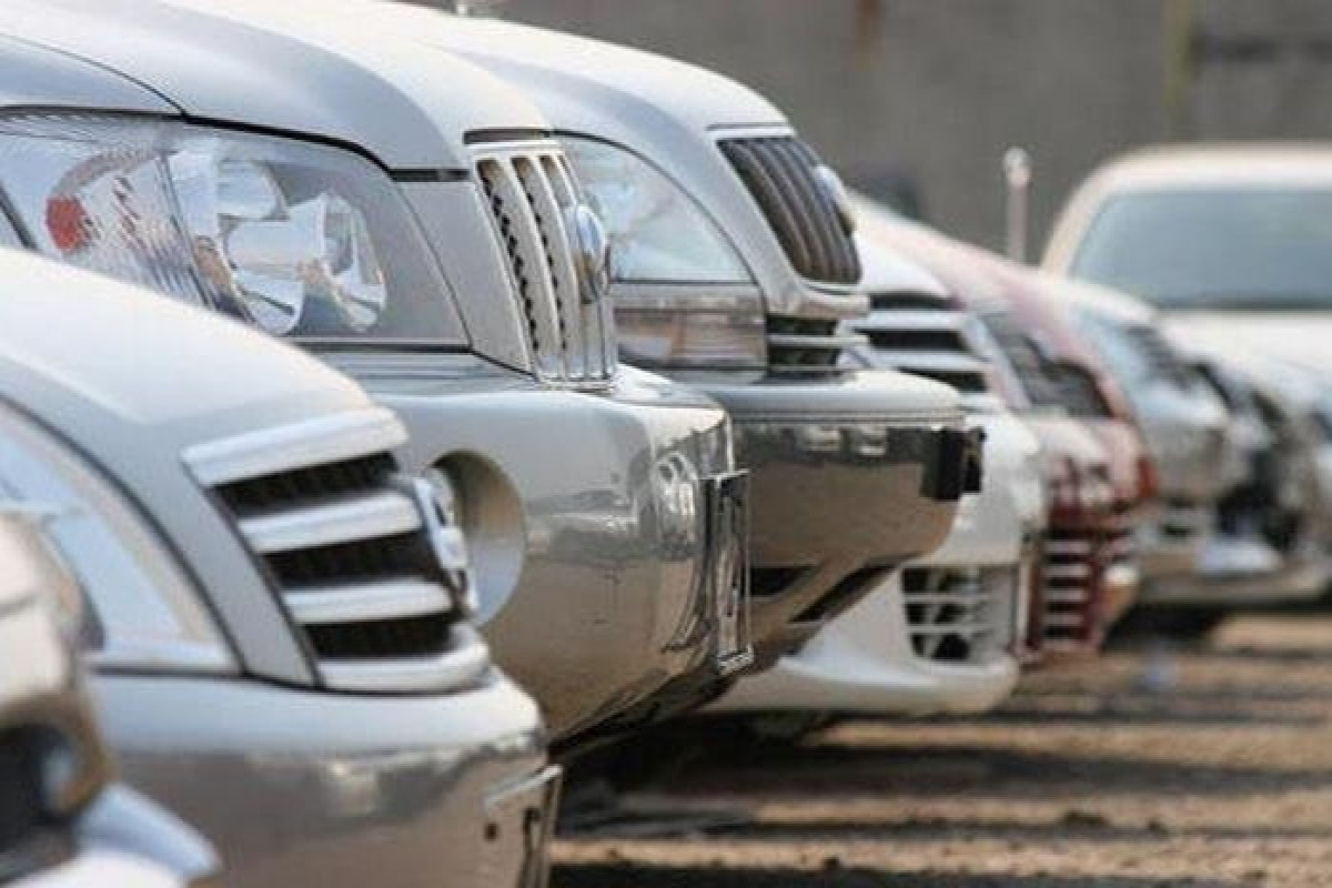 Иран ввел запрет на импорт автомобилей французского производства
