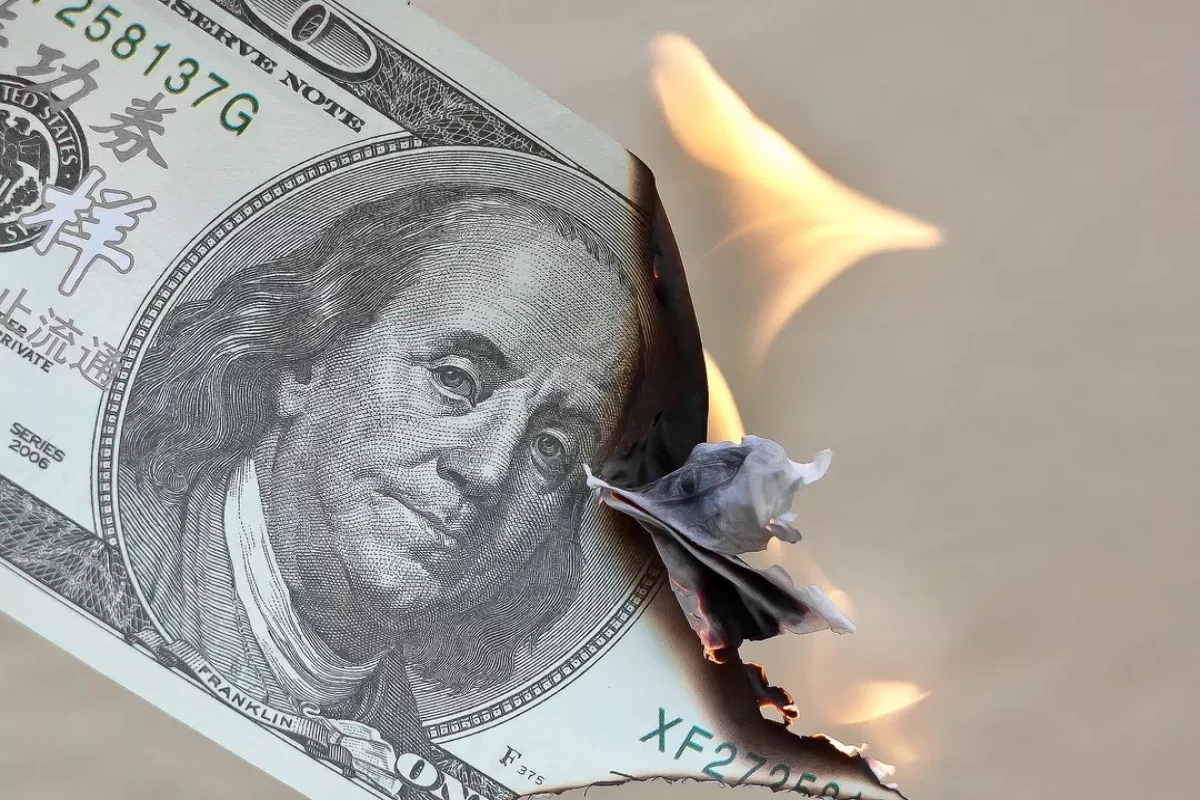 Bloomberg: Потери богатейших россиян с начала года составили $94 млрд