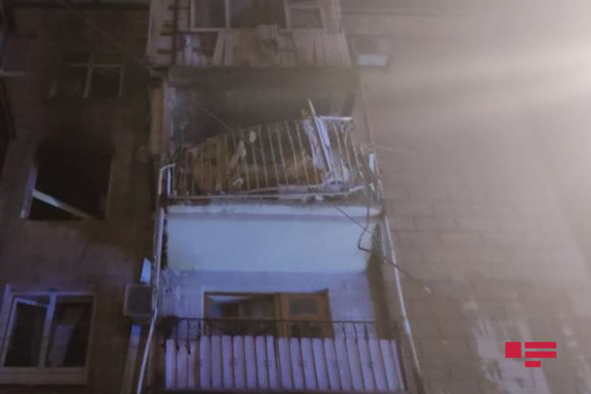 TƏBİB: Пострадавший при взрыве в жилом доме в Баку находится в тяжелом состоянии