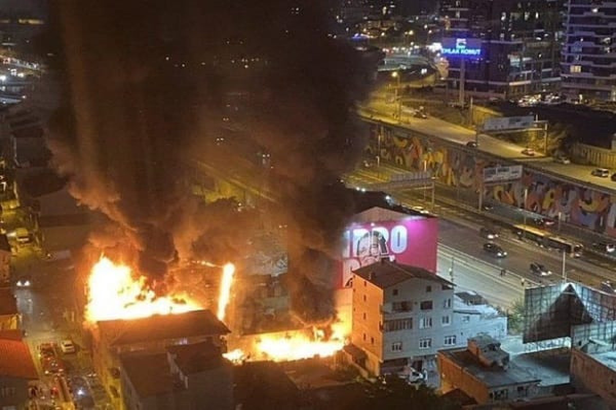 В Стамбуле при взрыве в здании погибли 3 человека -ВИДЕО -ОБНОВЛЕНО 