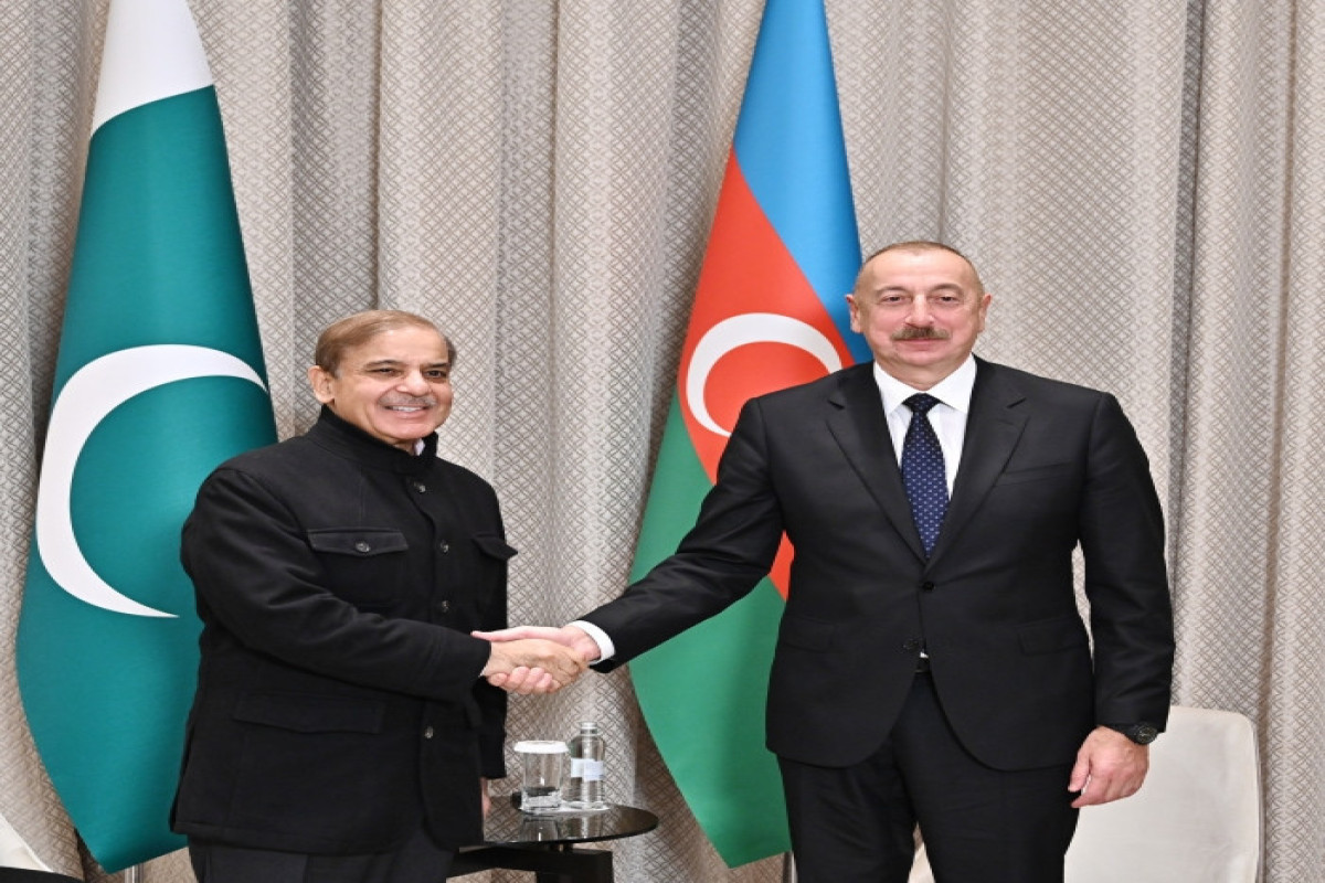 Премьер-министр Шахбаз Шариф, Президент Ильхам Алиев