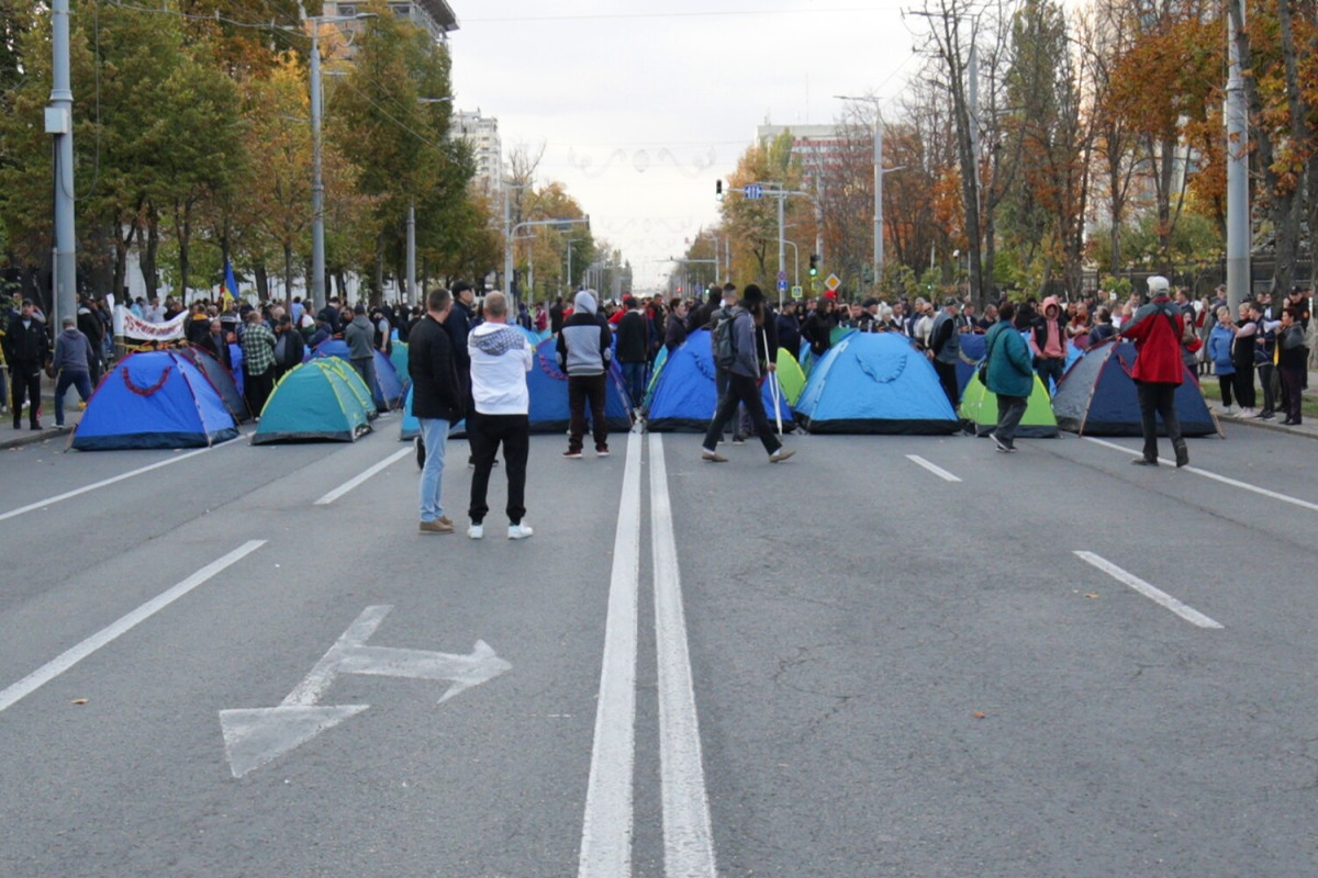 Протестующие в Кишиневе потребовали отставки властей