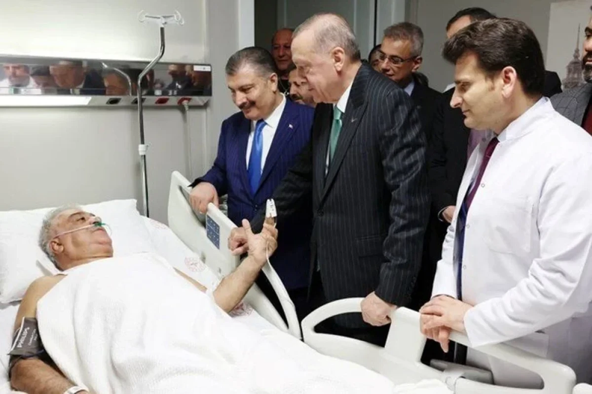 Эрдоган навестил Бинали Йылдырыма и Шамиля Айрыма, попавших в ДТП в Азербайджане-ФОТО 