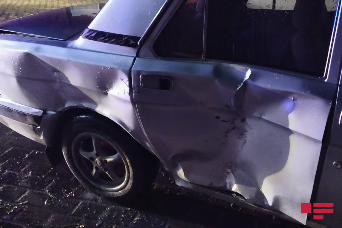 В Хыналыге автомобиль упал в овраг, пассажир погиб
