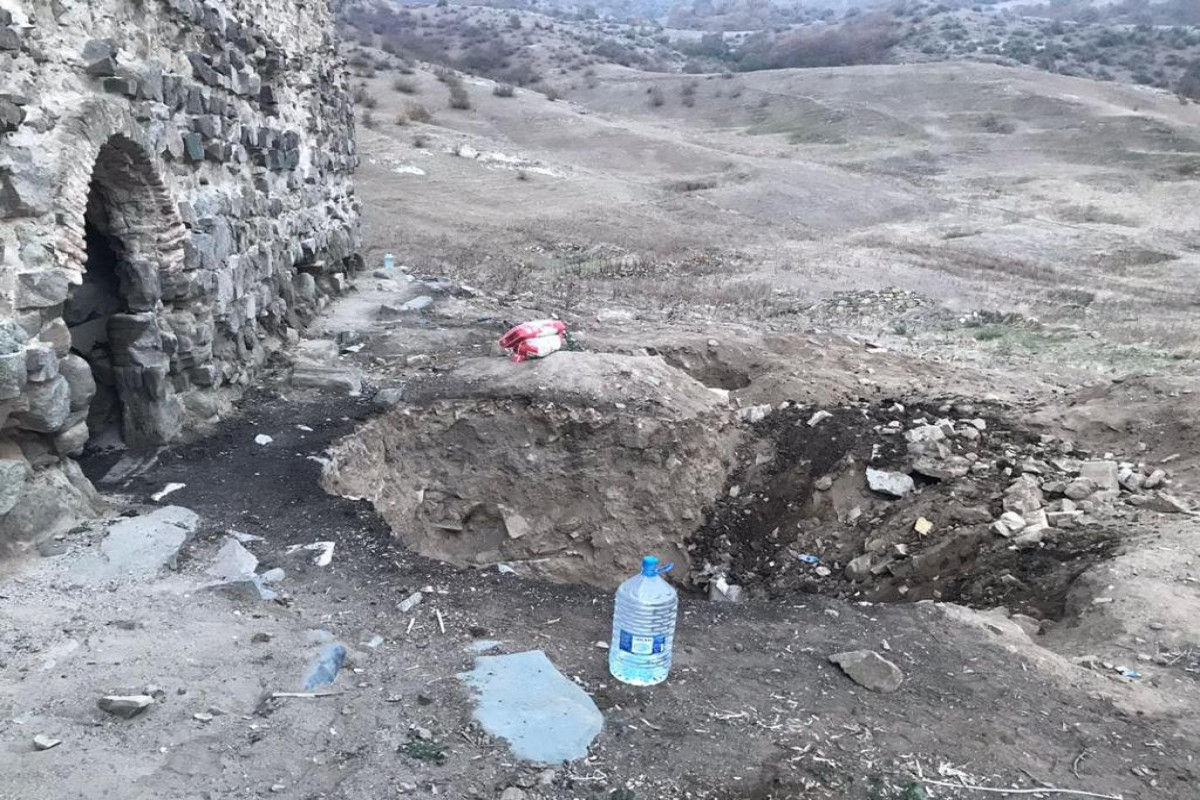 Задержаны лица, собиравшиеся для поиска золота разрушить исторический памятник - ФОТО 