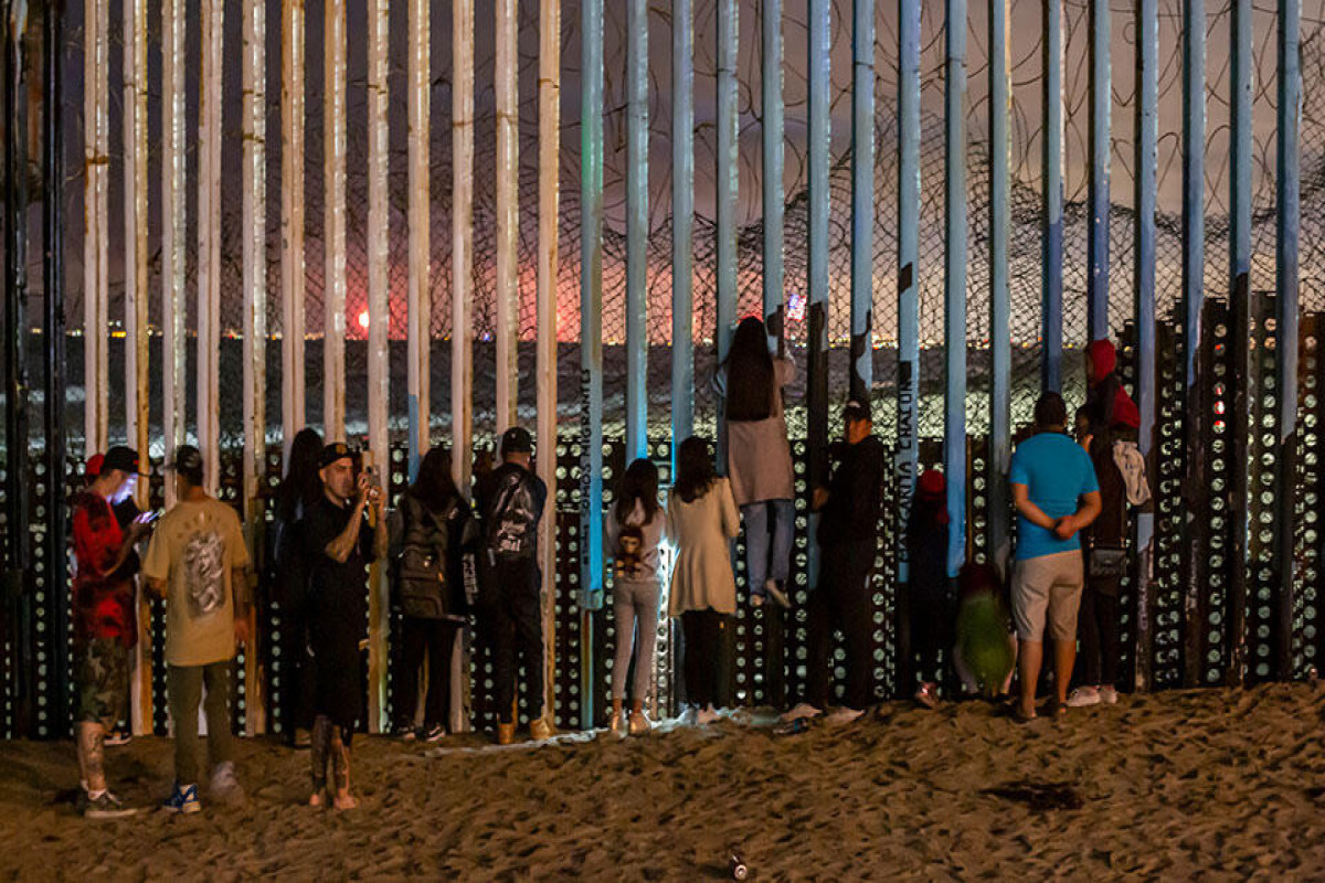 Морги на юге США переполнены мигрантами из Мексики