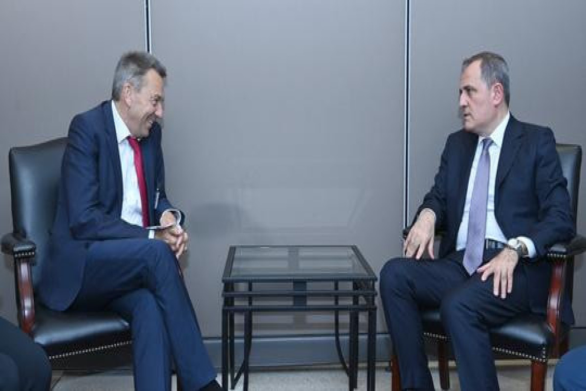 Джейхун Байрамов встретился с президентом МККК