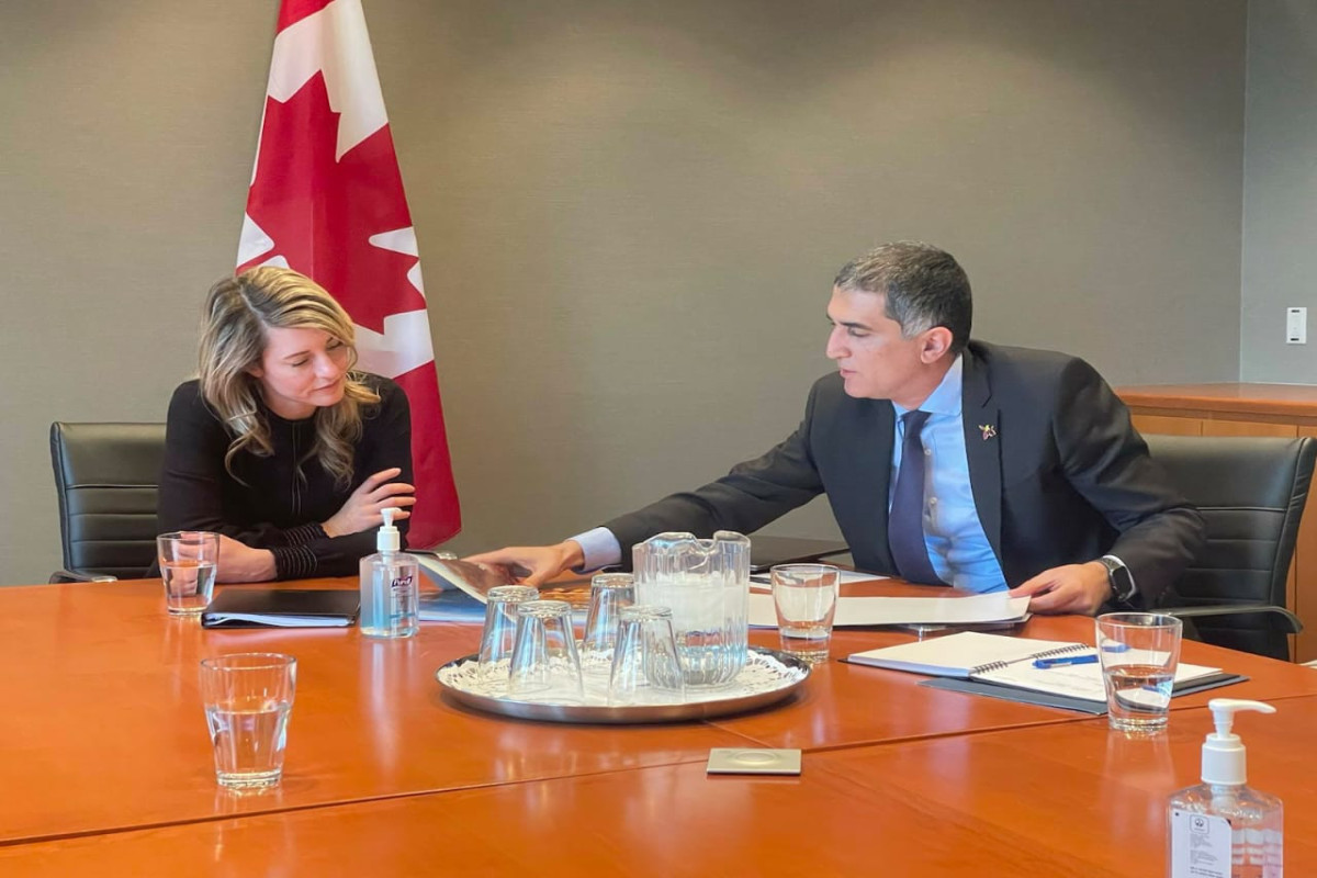 Министр иностранных дел Канады встретилась с членами азербайджанской диаспоры-ФОТО 