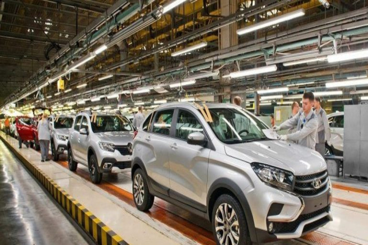 Продажи российских автомобилей в Азербайджане резко упали