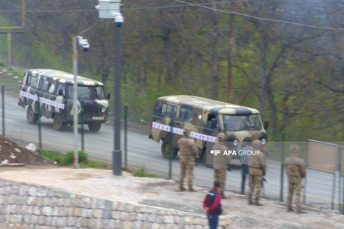 Азербайджанские военнослужащие, пострадавшие от взрыва мины в результате провокации Армении, доставлены в госпиталь