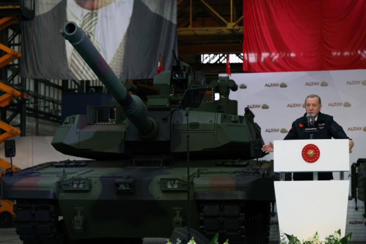 Армии Турции переданы первые национальные танки Altay