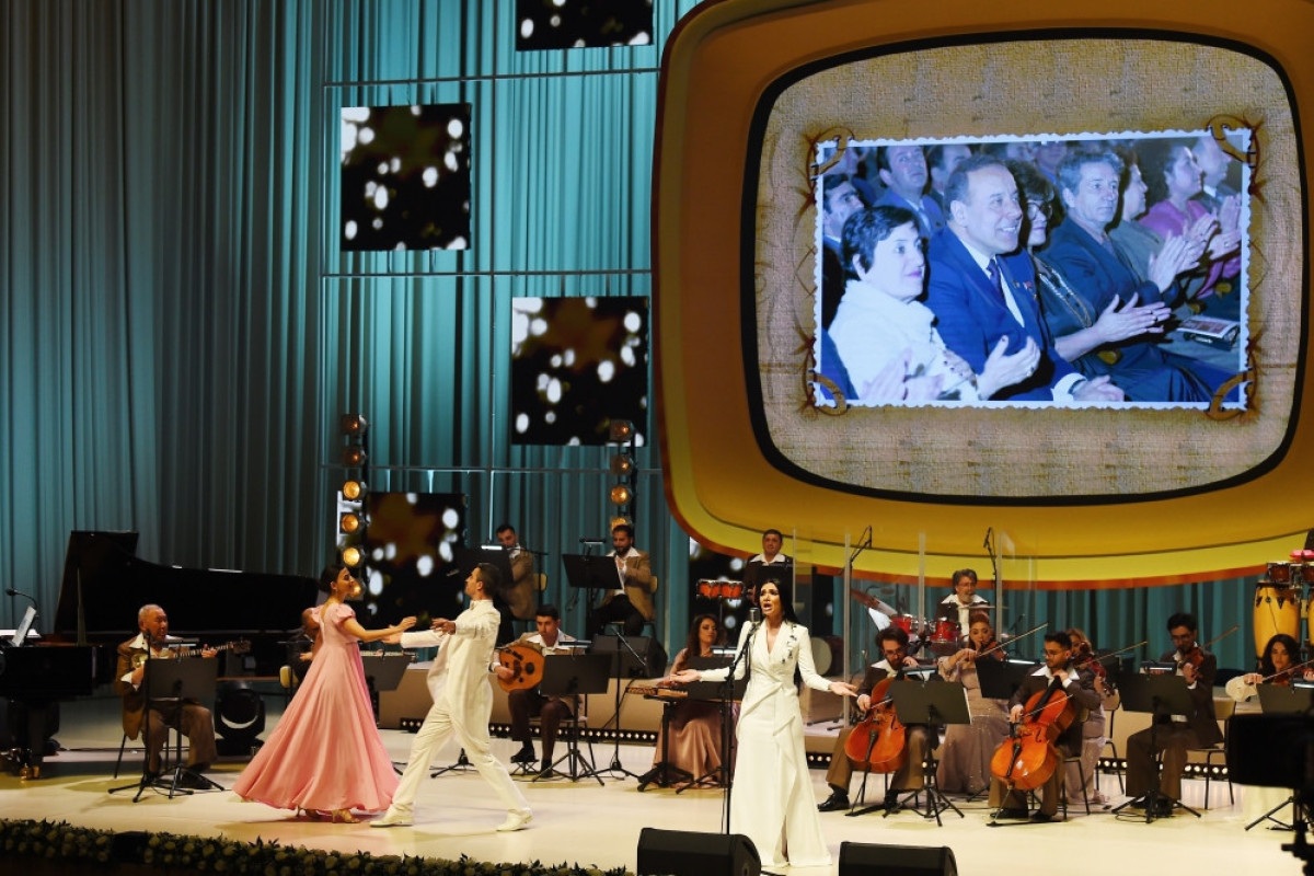 Президент и первая леди присутствовали на концерте по случаю 100-летия академика Зарифы Алиевой
