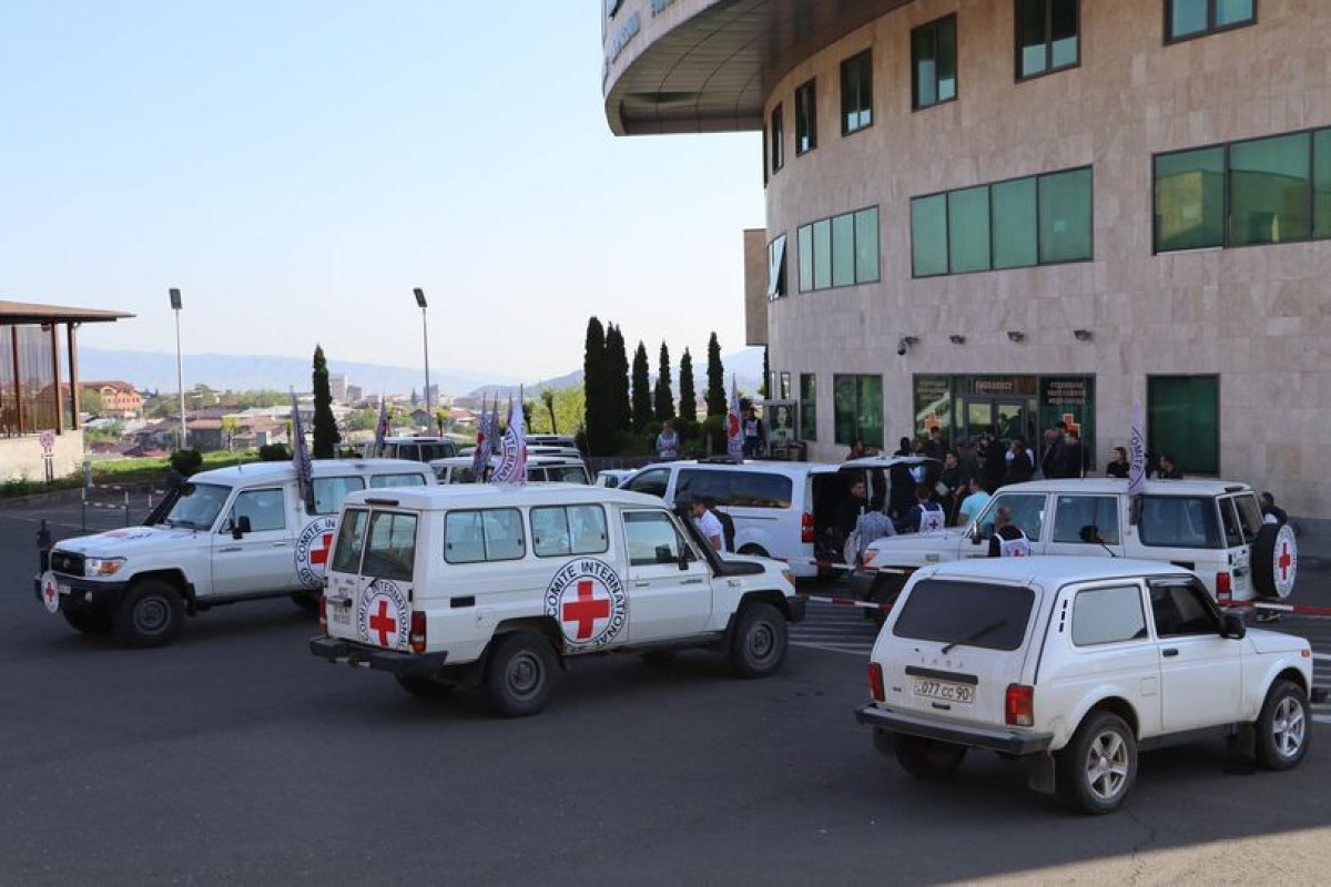 МККК: 16 человек, нуждающихся в медпомощи, эвакуированы в Армению по Лачинской дороге