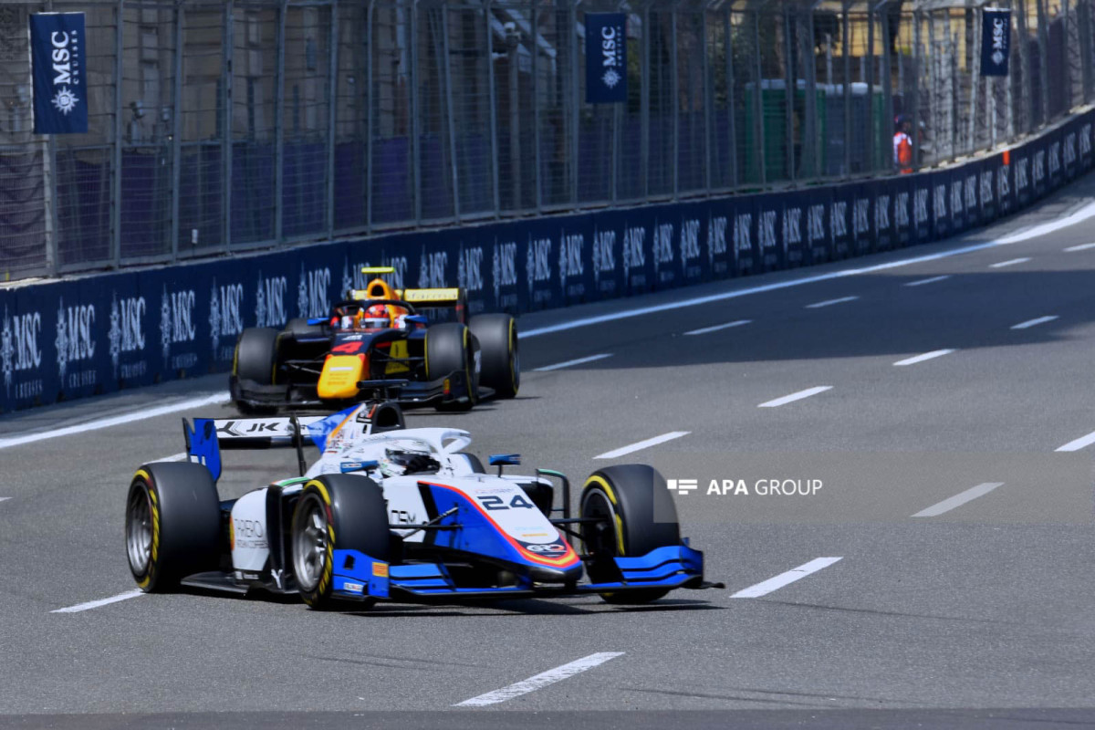 В Баку стартовала основная спринтерская гонка «Формулы-2»