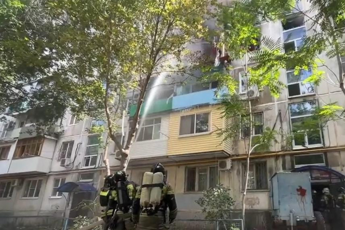 При взрыве в Астрахани погибли два человека, еще 13 ранены