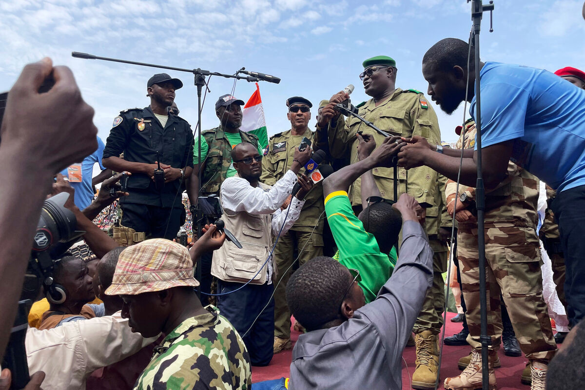 Парламент ECOWAS намерен направить в Нигер делегацию для встречи с мятежниками
