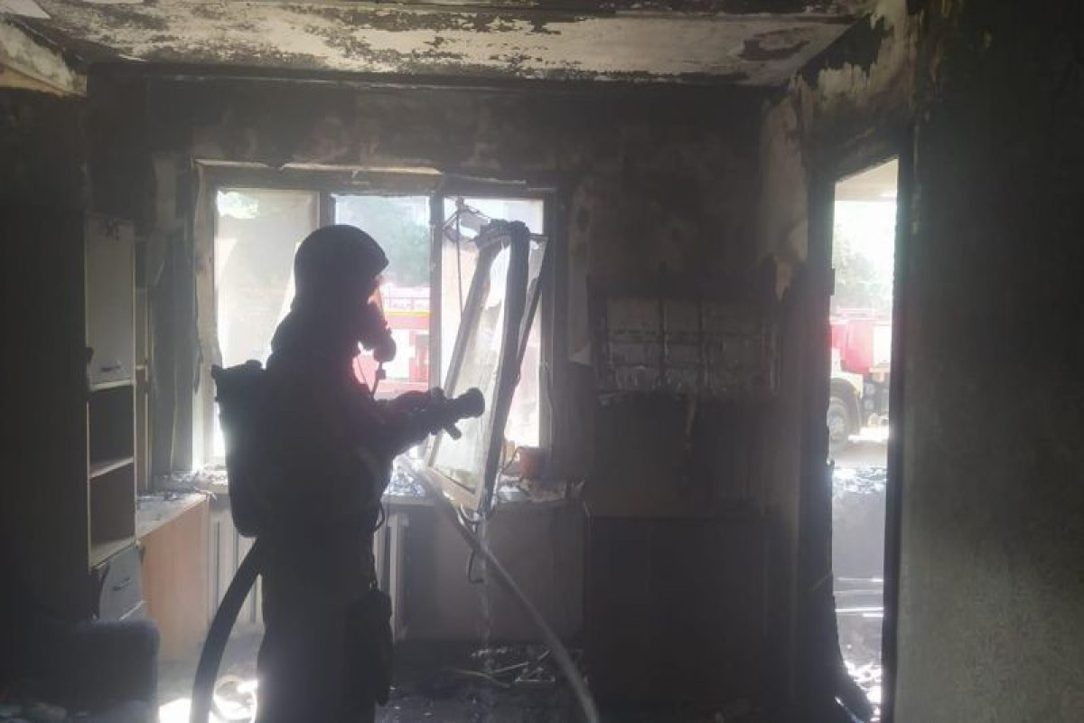 Из-за пожара в многоэтажке в Актобе эвакуировали 44 человека