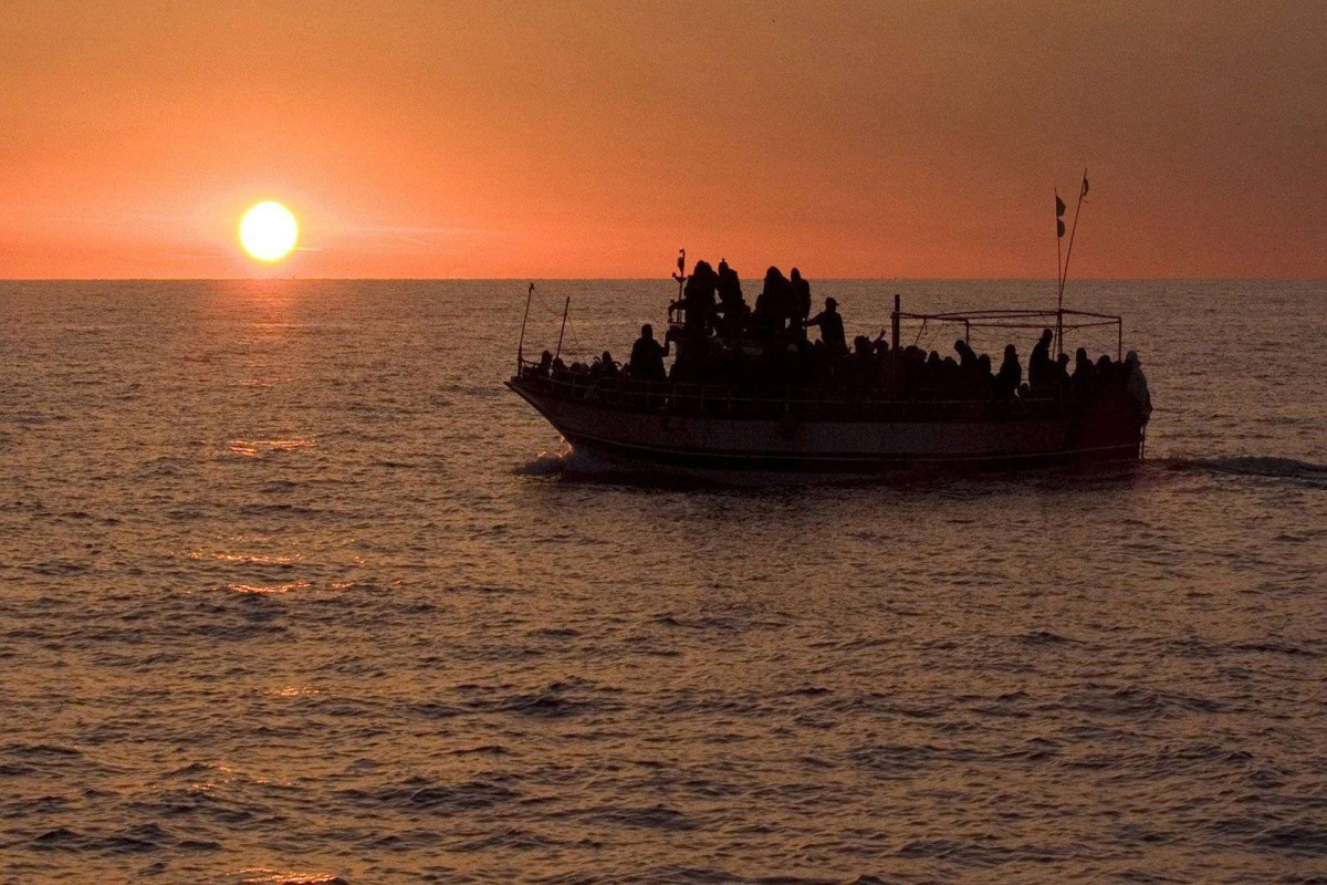 У берегов Туниса затонула лодка с мигрантами, погибли пять человек
